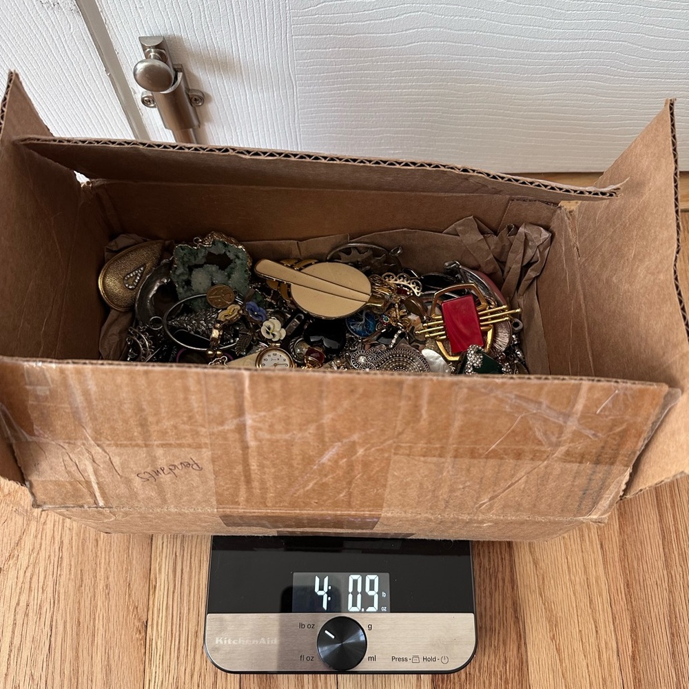 4 POUND MIXED JEWELRY LOT